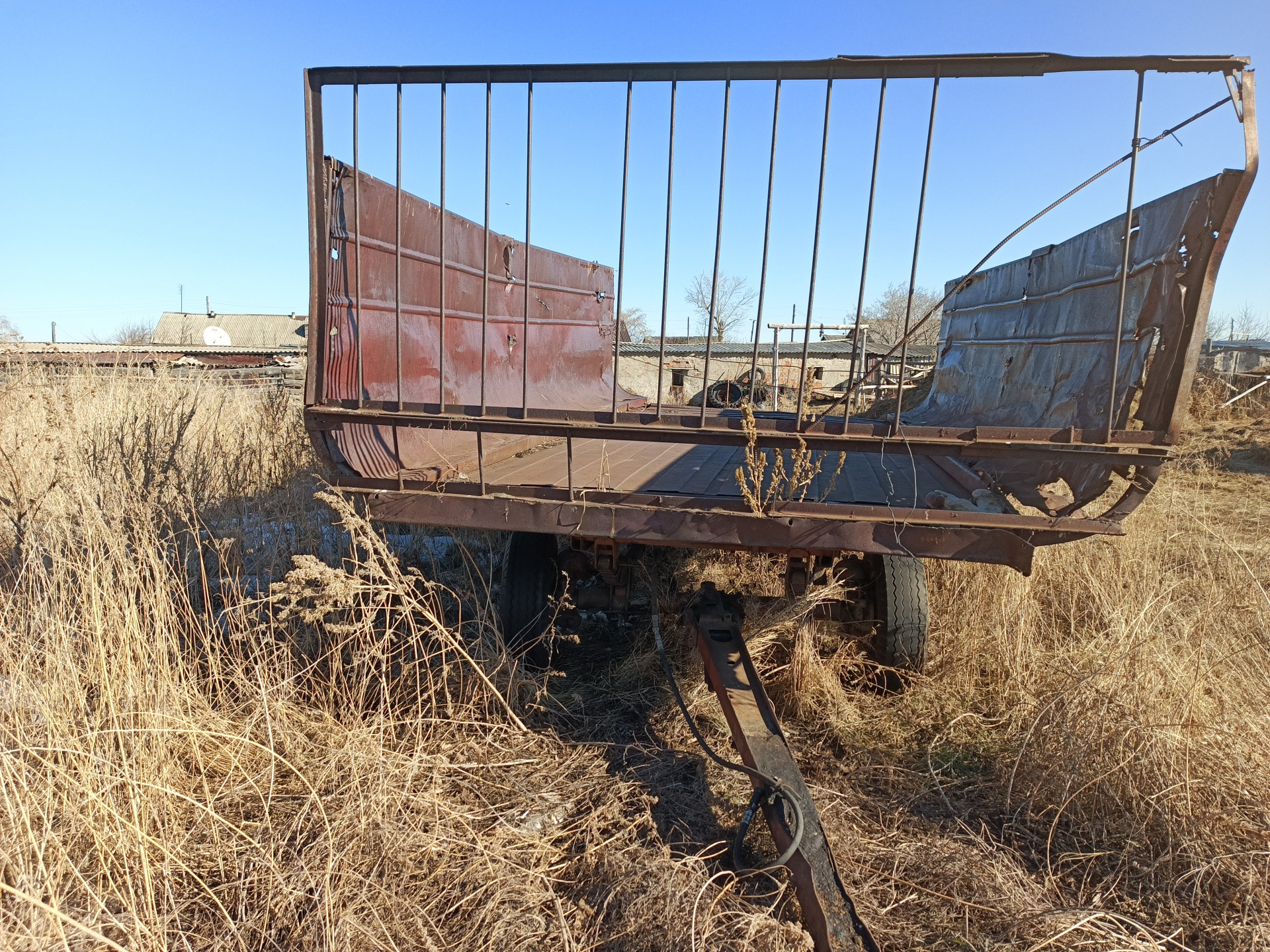 Продам прицеп сеновозку в хорошем состоянии.