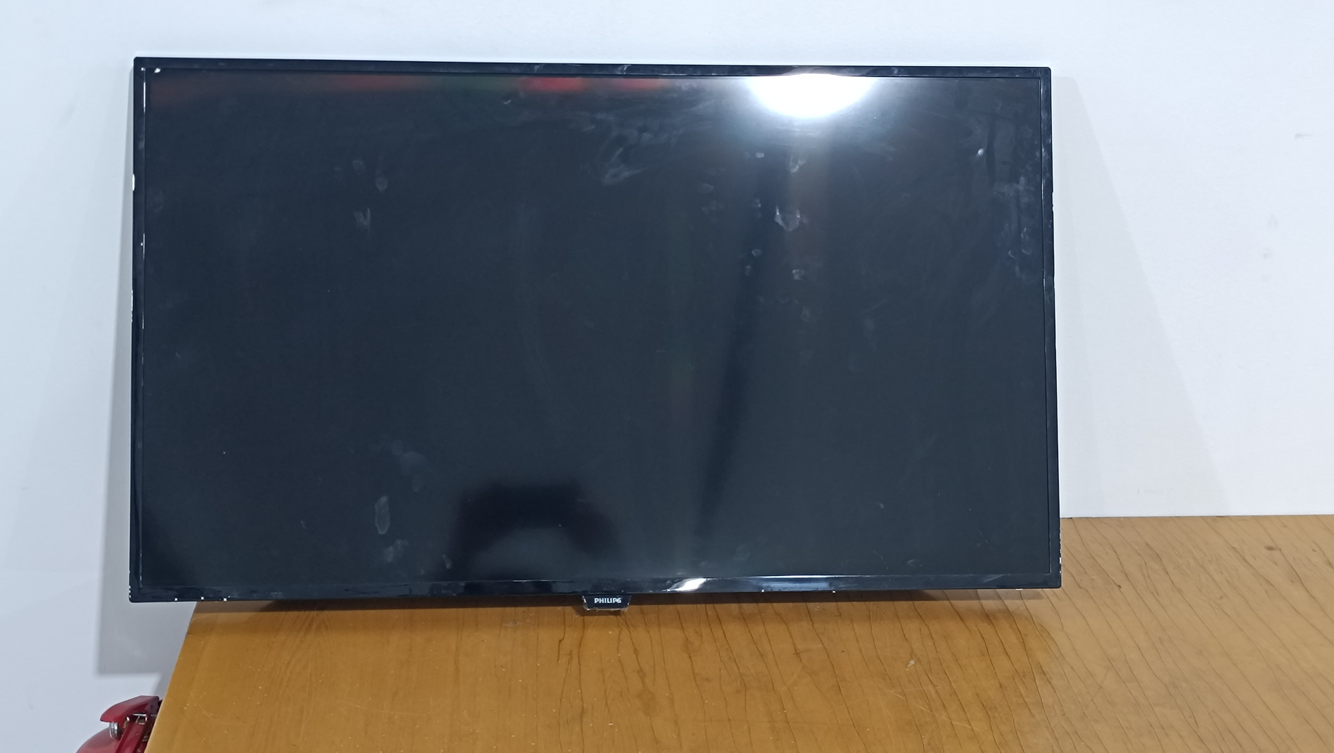 Телевизор сверхтонкий светодиодный 40" Philips 40PFT4101/60 LED. Б\у в отличном состоянии. Торг возможен