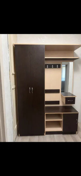 Продам прихожую в хорошем состоянии.