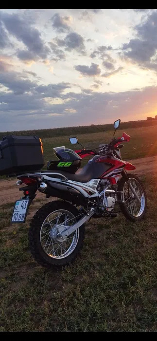 Продам мотоцик MX 250