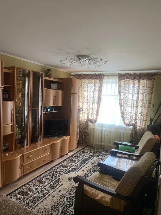 1 ком. кв с мебелью в 8 мкр. г.Костанай