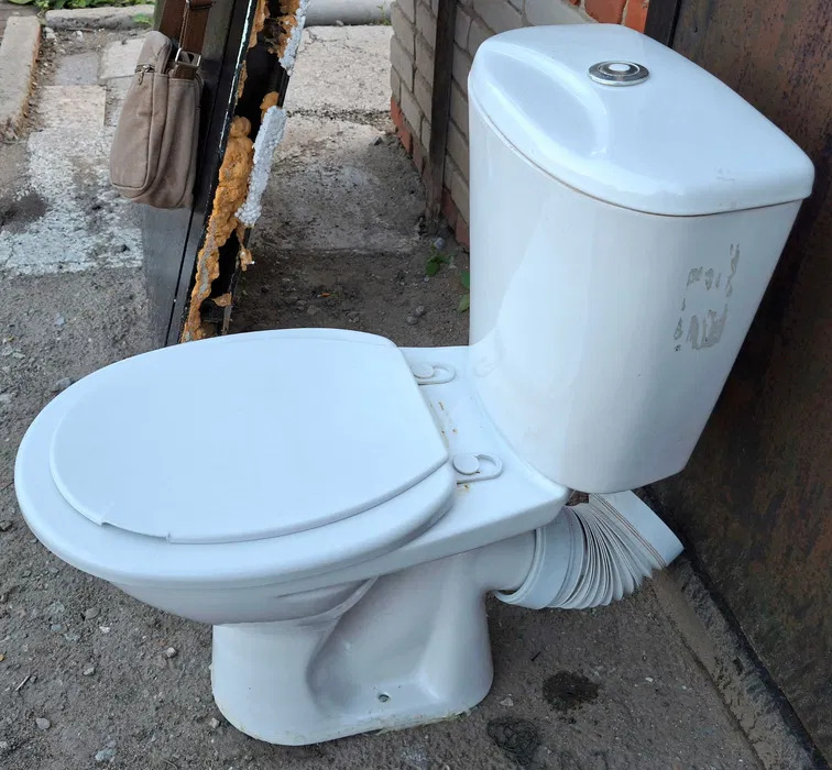 Унитаз без трещин