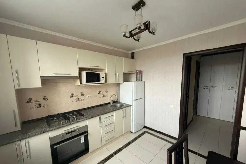 Продажа 2-комнатной квартиры,8 мкр